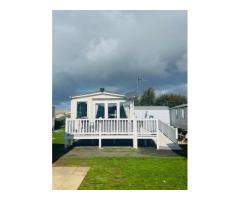 Immaculate 3-Bedroom Caravan with Accessible Decking