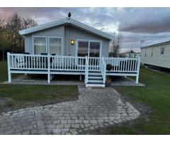 2018 40ft x 20ft Willerby Portland Lodge 3 Bedroom with extras in immaculate condition.